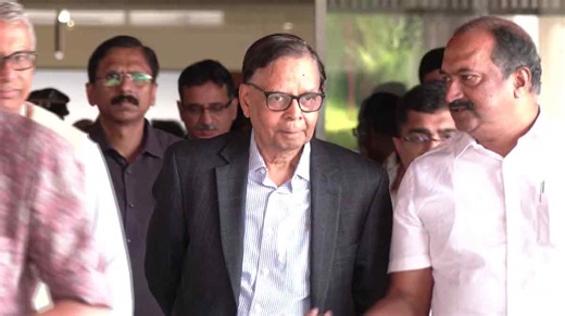 പണമില്ല, നികുതി വിഹിതം കൂട്ടാന്‍ ധനകാര്യ കമ്മീഷനുമുന്നില്‍ കേരളം