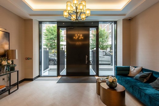 The Mistakes to Avoid When Choosing a Light for Your Foyer