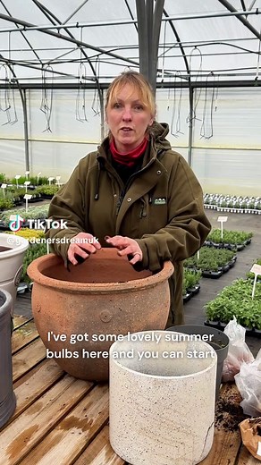 Plant Summer-Flowering Bulbs with Gardening Expert Kirsty