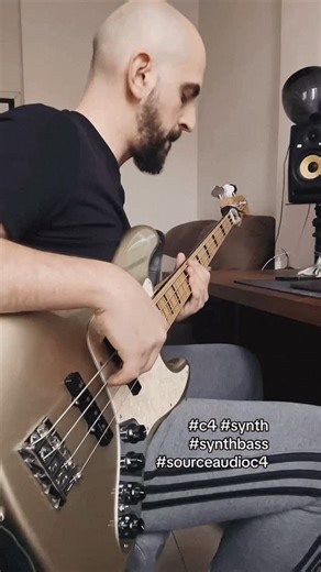 🔥 New @sourceaudio C4 presets just dropped! 🔥 These complete the series I’ve been sharing lately …and honestly, they feel alive under the fingers. Super responsive, dynamic, and ready to use in real musical situations: from grooves to textures, from subtle synth vibes to full-on madness 🎛️✨ This little box keeps blowing my mind every time. 👉 Check out my profile for the full series 👉 More sounds, more reels, more inspiration coming 👉 Follow if you’re into tone, synth pedals & creative bass