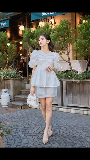 石井 里奈 ISHII RINA on Instagram: "@celford_official 🌼 外ロケ撮影編のリール📹 春ですね〜🩷 新作の春服チェックしてみてね！ . 最近よくダイエットの話聞かれるのでまとめます！ @plansjp 韓国のカウンセリング要のクリニック。 私のインスタみたでDMしてみてください！日本語対応！ 副作用まったくなくナチュラルに綺麗にダイエットできます。 . @blair_salon @paul_scerri_japan のオイルをオーダーメイドで部位に合わせて施術してくれます。お腹腰肩脚それぞれの悩みに合わせたオイルを使ってくれるの！これできるサロンほぼないので唯一無二。今しかもキャンペーンでお特にできるのでぜひ！ . @usagionline #celford #セルフォード #コーデ #ウサギオンライン #usagionline #春服コーデ #春服 #ニットワンピ #大人コーデ #デートコーデ #大人女子コーデ #ミニスカート #美脚 #ダイエット #脚痩せ #diet"