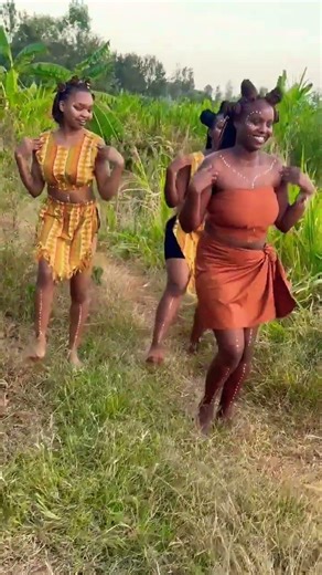 beauty n dance #mahala #uthando #rootsjungle #traditional #art #traditionalart #remix #zulutribe