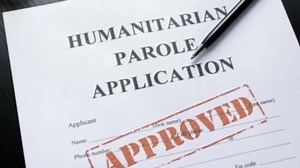 Cuban and Haitian Migrants in US Under New Parole Program Eligible for Federal Aid