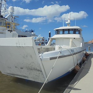 2012 12M High-Speed Dive Landing Barge in USL 2C TYFORCE ⚓ 2 Access doors port and starboard side for diving operations ⚓ 3.5 Tonne Deck HIAB with 6m reach ⚓ Powered by Twin Yanmar 6 Cylinder 440HP Diesel Stern Drive Conrad Leg Engines with Low Hours, Reads 321.1 hours and 312.4 hours The vessel is located in Brisbane and will be offered for sale in our May Online Auction. For further information and inspections, please contact Adrian Seiffert on 📧: adrian@marineauctions.com.au 📱: 0418 783 358