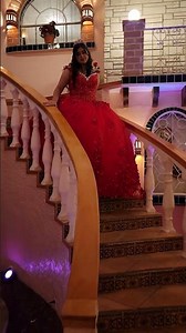 ESCALERA MUY TRADICIONAL DE MONTEREY O GUADALAJARA #quinceañera
