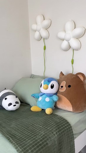 put batteries in my lightstick just for this 🫦 #desktour #roomtour #aesthetic #twice #piplup