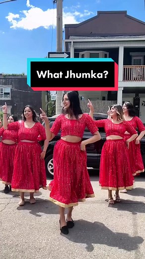 ✨ WHAT JHUMKA? ✨ The latest choreography by Chamma Arts! Tag us if you do the dance! #bollywooddancers #easybollywooddance #bollywoodchoreography #jhumkagirare #jhumkagirareremix #whatjhumka #rockyaurranikipremkahani