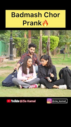 Badmash Snatching Bag Prank on Girls😂 #ajgarbadmash #reels #prankvideo | Zia Kamal Vlogs