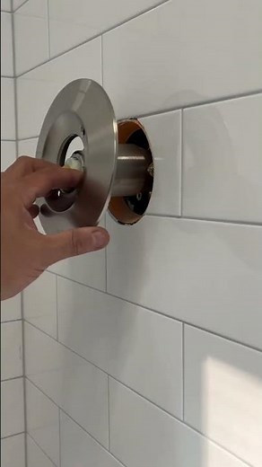 Installing delta shower valve trim #bathroomrenovation #plumbingcontractor #generalcontractor #diy