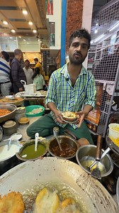 Rude Streetfood Vendor Of UP. | Food Pandits