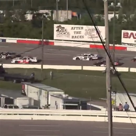 29K views · 155 reactions | Pro Late Models are GREEN at Nashville! ✅  RacingAmerica.tv | Racing America | Facebook