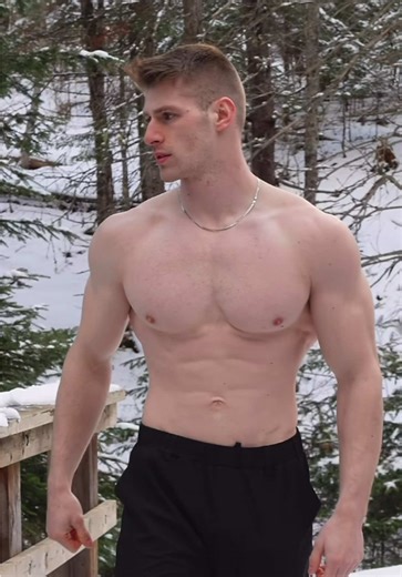 Video di Abs Nation Club (@absnationclub) con Threads - Emmit Fenn