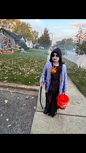 #Halloween2025 went a little like this ! Mileena did her own makeup ! #spookyseason | Melissa Hayleaf