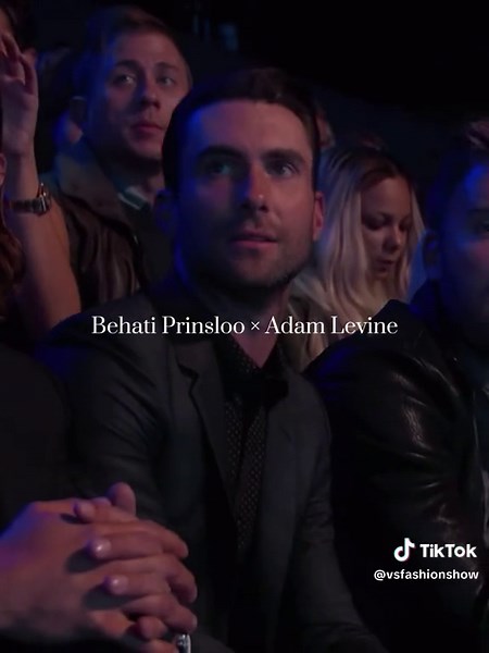 旦那たち可愛すぎる #vsangel #victoriassecret #vsfashionshow #fyp #victoriassecretfashionshow #foryou #model #runway #ヴィクトリアシークレット #おすすめ