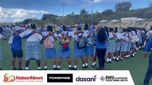 The queens are back! Springer Memorial win the zone with the highest margin ever. The final day of competition in the Shane Brathwaite Zone in the Powerade-Dasani Barbados Secondary Schools’ Athletics Championship at the Usain Bolt Sports Complex. Coverage is brought to you by Powerade-Dasani and BWU Co-Operative Credit Union Limited. Learn more @barbadosbottlingco & @bwuccu (Video by Jonteau Coppin) #Barbados #BarbadosNews #YourNewsYourTimeYourWay #BSSAC2023 #BarbadosAthletics #SchoolSports #Th