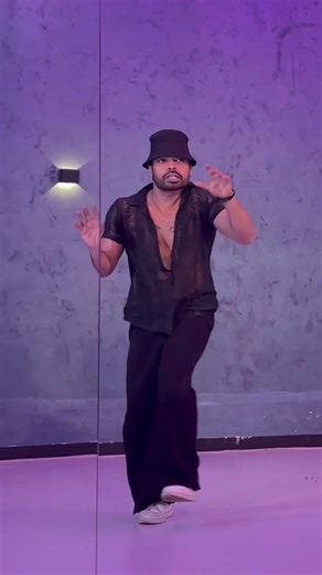 Let me take you higher 🖤 #dance #dancerlife #ytshorts #bollywooddance