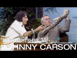 Alice Cooper's Pet Snake Loves Johnny | Carson Tonight Show