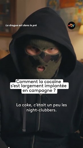 France tv on Instagram: ""Franchement, ça part comme du pain" Alors qu’on pensait la consommation de cocaïne réservée aux personnes fortunées et au monde de la nuit, elle concerne en réalité aussi les régions plus rurales. Ces dealers témoignent et racontent comment les campagnes sont devenues un nouveau marché juteux pour les trafiquants. En 2024, les douanes françaises ont saisi plus de 110 tonnes de drogues, soit une hausse de 74 % sur un an. 👉 Retrouvez le documentaire Le monde en face « La