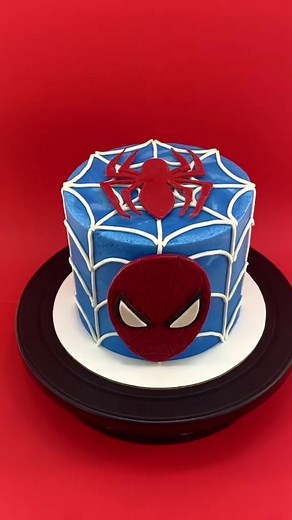 🕸️ Go webs, go! 🕸️ Who else LOVES their fondant extruder? Video, tools, tutorial, other tools, and DIY kit foe everything you need to make this cake is on my site! #spiderman #spidey #howto
