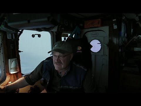 Can The Wizard Crew Hang On Through This Monster 40-Foot Wave? | Deadliest Catch