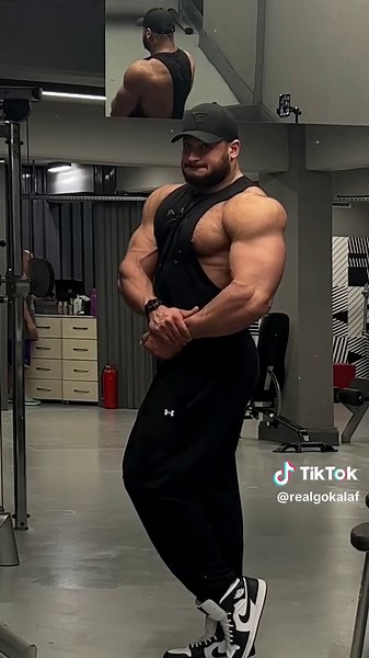 Comparing Heights: 194cm vs 150cm - Feel Small!