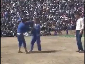 Woman vs Man 🥋