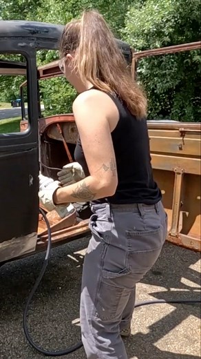 Building a 1928 Model A Hot Rod! Clips from last years hot rod build.#28modela #traditionalcustom #hotrod #traditionalhotrod #scta #nhra #flathead #modelaford #modelahotrod #1928ford #28ford #choppedcar#antiquecar #vintagecar #av8 #flathead #flatheadford #ford #carmom #cargirl @ford #automotive #cars #car #automotivecontent creator #carcontent #carbuild #classiccars #garagelife #carobsessed | Kelly.Builds