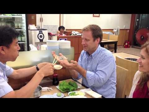 How to eat a live octopus!