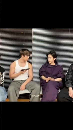 Side eye 👀 #xido #leeon #xion #leedo #oneus #kpop