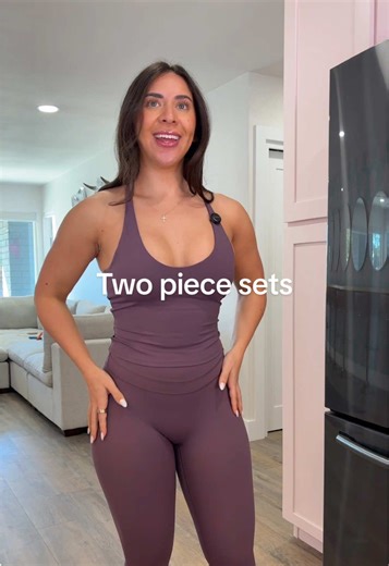 This two piece workout set is beautiful 🤩 #twopieceset #tiktokshopjumpstartsale #workoutset
