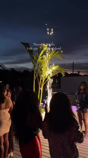 Thursday Nights at LOFT 430 📍 Staten Island 🌴 ✨ Sparks fly during golden hour — come for photos and get a complimentary welcome cocktail from 8-9PM 🍸 💋 ⚜️ Official Hours: Thursday-Saturday 8-1AM Sunday 3PM-10PM — ⚜️ Table service — DM 🥂 Bar seating — no reservation required, first come first serve. 🅿️ Valet Parking — LOFT 430 ⚜️ @loft.430 Staten Island’s NEWEST Rooftop Bar 🌴🍸 📍 430 St. Mark’s Place By @BotaHospitalityGroup