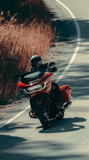 77K views · 251 reactions | No matter the distance, the 2025 Road Glide is ready, with a powerful Milwaukee-Eight 117 V-twin engine, supple adjustable suspension, and a Sharknose fairing designed to cut through the wind.​ 2025 Road Glide ➡️ https://www.harley-davidson.com/au/en/motorcycles/road-glide.html | Harley-Davidson Australia & New Zealand | Facebook