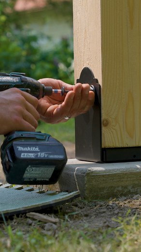 8.9K views · 38 reactions | Jeremy Kassel demonstrates the use of an adjustable post base and Simpson Strong-Tie Outdoor Accents hardware for securing pergola posts. With each post installed and braced, the project is ready to move on to installing the beams. #PergolaBuild #BackyardProject #Pergola #Carpentry #SimpsonStrongTie #Ad Watch the full pergola build: https://bit.ly/3Z0l1iI | Fine Homebuilding Magazine | Facebook