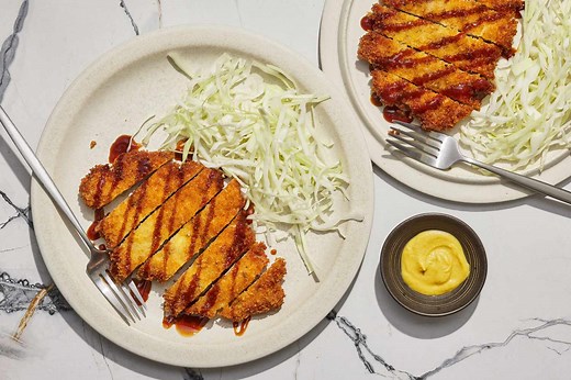 How to Make Japanese Breaded Deep-Fried Pork With Cabbage