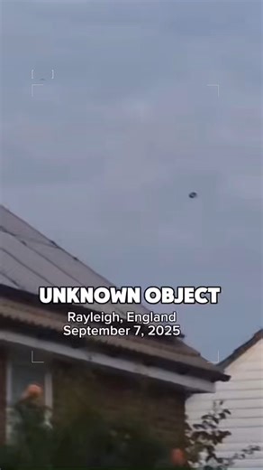 1.8M views · 17K reactions | Interesting sighting out of Rayleigh, England樂 Read what the witness had to say ⬇️ Witness report: "My wife was walking our dog when she saw a bright light. She got her phone out and recorded it. It was moving really quick and was no way a plane or a balloon." What do you think it was? Tell us in the comments! | Enigma Labs | Facebook