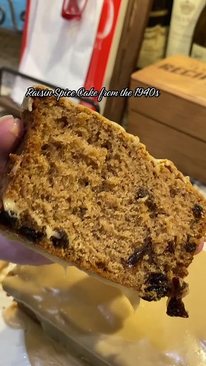 Vintage Raisin Spice Cake Recipe from the 1940s