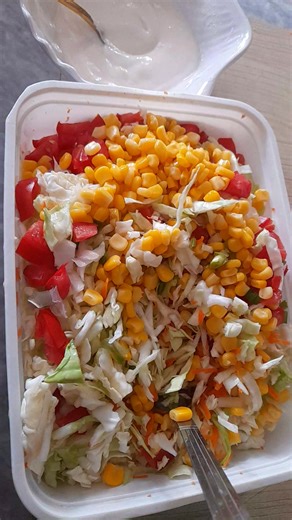 When Olammiri tasted salad for the first time she no like am but after I added beetroot she started liking it ,even if I no add beetroot for this one she don like salad be say she don like am,she will still chop am. That's our lunch ,but to me it's my food for the whole day. Once I chop am ,I don bellefull till the next day | Ijele Onye Gboo "Ada Ngene"