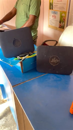 ♛αҡ♛ on Instagram: "Old router out, new router in! ⚙️✨ Smooth internet upgrade with Jio Fiber 🔌📶 #InstallationDay #TechUpgrade #JioFiber #HighSpeedInternet #JioFiber #RouterInstallation #InternetUpgrade #WiFiSetup #TechVlog #SmartConnection #BroadbandLife #FiberInternet #SpeedMatters #PoddarGVlogs"