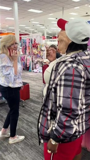 Scaring this old lady@OscarsFunnyWorld