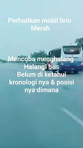 Mobil brio merah ini menghalangi laju bus entah apa kronologi awal nya belum di ketahui @pengikut Sorotan @sorotan | Eddy Baross