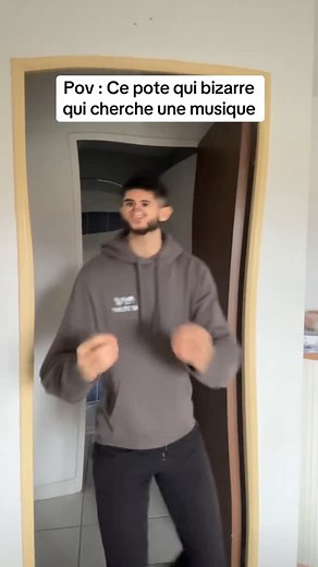 ᴰʸᴸᴬᴺ on Instagram: "Bizarre la musique non ? 🤣"