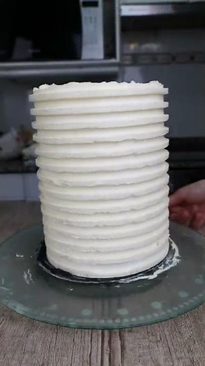 TARTA A RAYAS O STRIPED CAKE | Técnica decorativa | LaDulcepedia