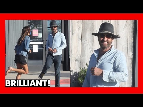 Gerard Butler | BRILLIANT! Gerry & Morgan Brown start DANCING in front of paparazzi!