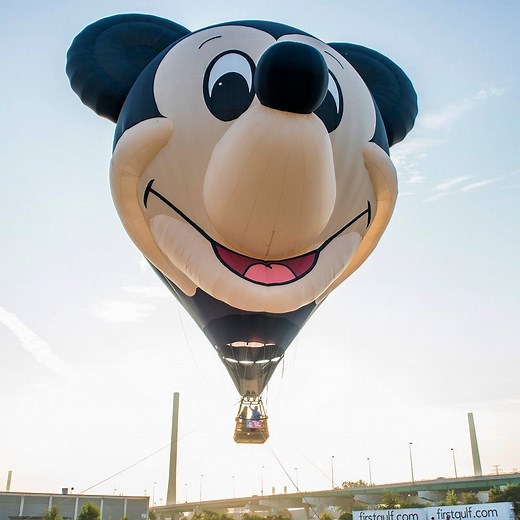 134K views · 3.4K reactions | The iconic Mickey Mouse hot air balloon has taken to Toronto's skies | blogTO | Facebook
