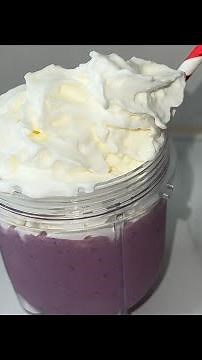 Smoothie fait maison à base de sorbet fruit rouge