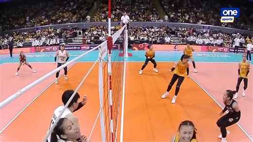AYAW PANG TAPUSIN 🙅‍♀️ Xyza Gula rises to the occasion and pounds the winning point to secure Set 3 for the UST Golden Tigresses, extending their battle with the NU Lady Bulldogs in Round 1 of the UAAP Season 88 women's volleyball tournament. #UAAPSeason88 #LegendsStartHere #StrengthInMotionHopeInAction | One Sports
