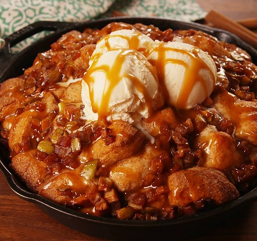 764K views · 8.1K reactions | This makes traditional apple fritters...