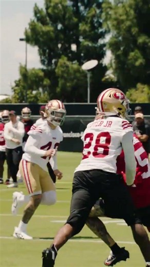 BROCK PURDY TO MIKE EVANS?! 🤯🔥 49ERS QB CONNECTION GOES VIRAL!