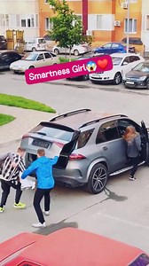 5.4M views · 50K reactions | Smartness Girl use the brain win the game❤️ #reels #fyp #viral #reelsvideo #fbyami #viralreelschallenge #viralreels #socialexperiment #StarsEverywhere #everyone @ [122157252074243311:49210:@topfans] | Khalid Jalal | Facebook