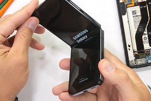 Samsung Galaxy Z Flip5 Continues Bend Test Survival Streak